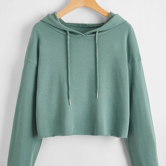 SHEIN Tops - Women’s drawstring cropped hoodie